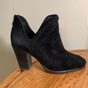 Vince Camuto Fileana Split Shaft Bootie -Black 8.5